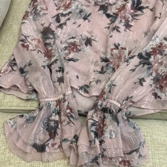 Intermix Gentle used Romantic floral-printed silk top features lurex threading. - Picture 3 of 4